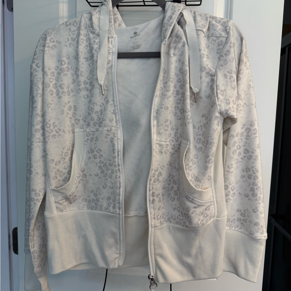 Apana White Leopard Print Zip-Up Hoodie